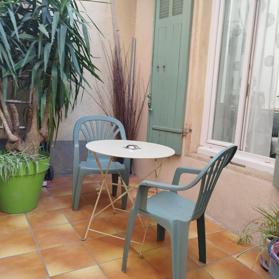 Appartamento Duplex Denim Nîmes Esterno foto