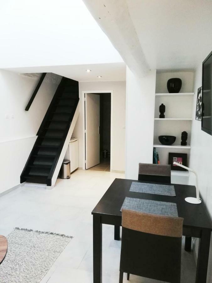 Appartamento Duplex Denim Nîmes Esterno foto